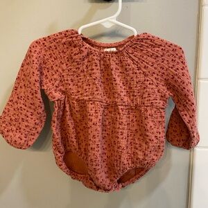 Wonderly Floral Long Sleeve Baby Romper / Size 9m / EUC